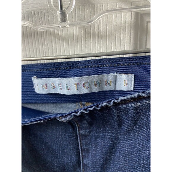Tinseltown Jeans Junior 5 Blue Denim Pull On Flare Jeans Med Wash Whiskered - Picture 3 of 7